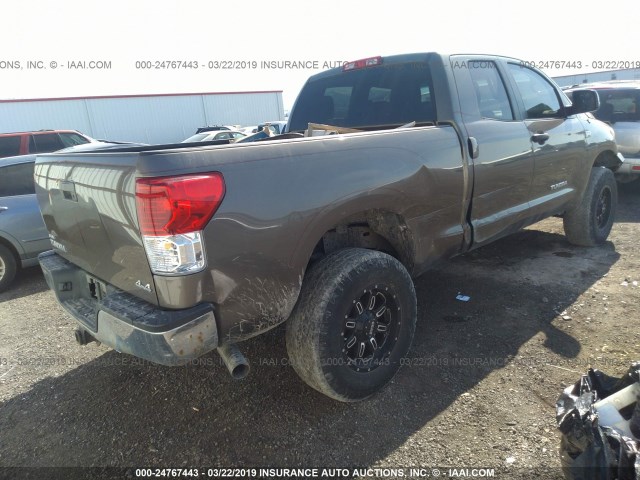 5TFUM5F14AX002183 - 2010 TOYOTA TUNDRA DOUBLE CAB SR5 GRAY photo 4