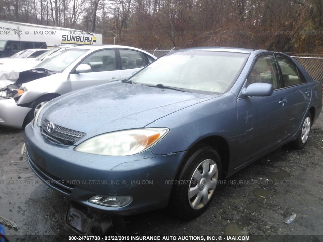 4T1BE32K32U567370 - 2002 TOYOTA CAMRY LE/XLE/SE BLUE photo 2