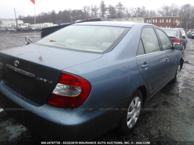 4T1BE32K32U567370 - 2002 TOYOTA CAMRY LE/XLE/SE BLUE photo 4