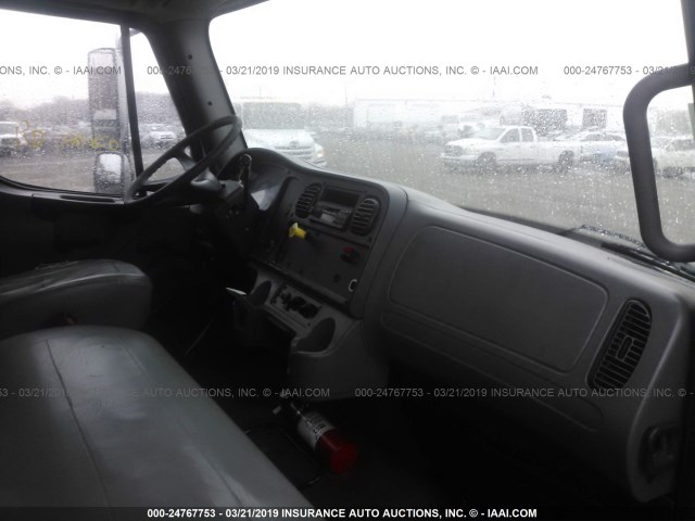 1FVACWDC05HV16391 - 2005 FREIGHTLINER M2 106 MEDIUM DUTY Unknown photo 5