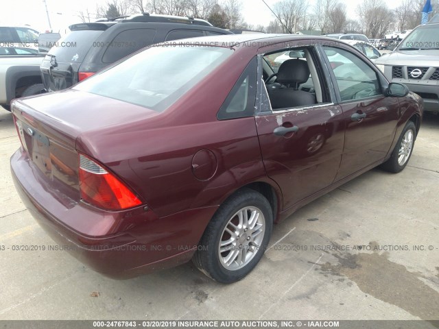 1FAFP34N77W347044 - 2007 FORD FOCUS ZX4/S/SE/SES MAROON photo 4