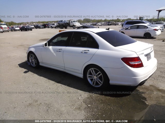 WDDGF4HB7DR290979 - 2013 MERCEDES-BENZ C 250 WHITE photo 3