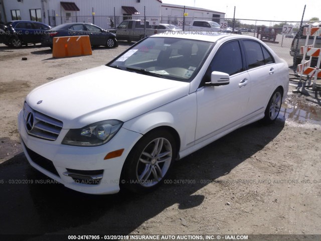 WDDGF4HB7DR290979 - 2013 MERCEDES-BENZ C 250 WHITE photo 6