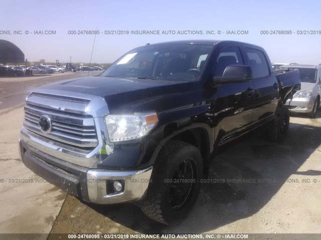 5TFEM5F12HX112146 - 2017 TOYOTA TUNDRA CREWMAX SR5 BLACK photo 2