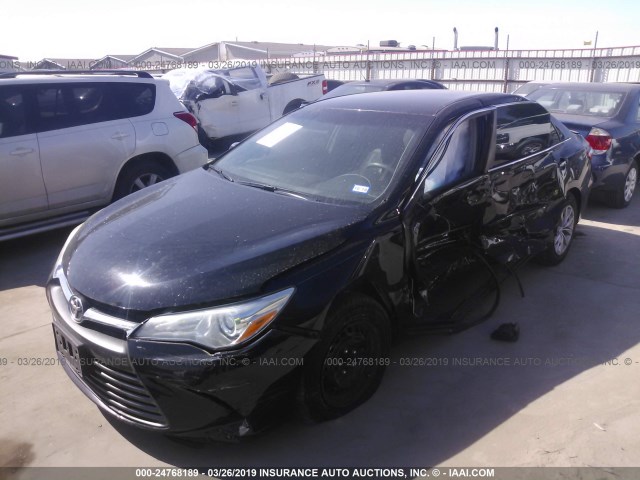 4T4BF1FK5FR456326 - 2015 TOYOTA CAMRY LE/XLE/SE/XSE BLACK photo 2