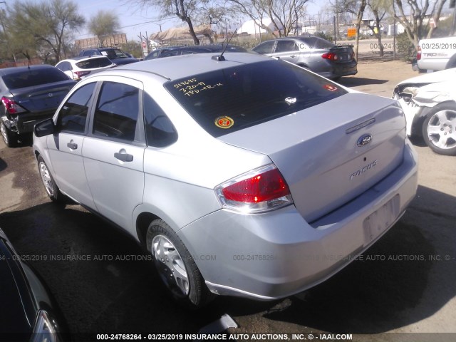 1FAHP34N48W287427 - 2008 FORD FOCUS S/SE SILVER photo 3