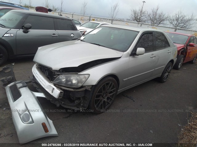 JTHBD192550095104 - 2005 LEXUS IS 300 SILVER photo 2