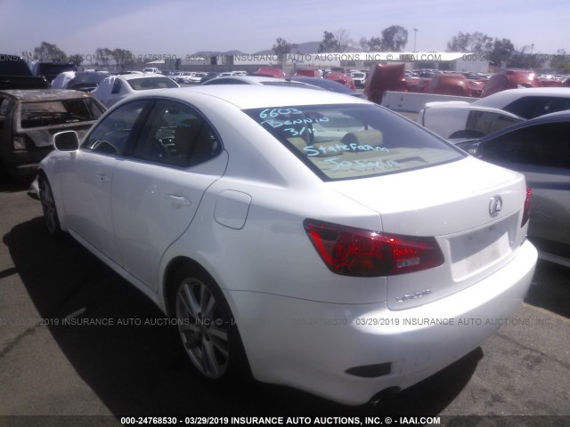 JTHBK262365011558 - 2006 LEXUS IS 250 WHITE photo 3