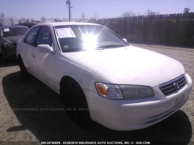 4T1BG22K6YU927955 - 2000 TOYOTA CAMRY CE/LE/XLE 白色 照片 1