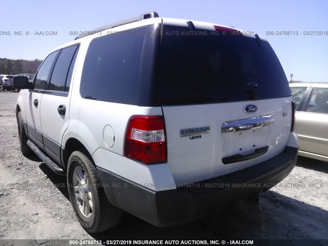 1FMJU1G56BEF51101 - 2011 FORD EXPEDITION XL WHITE photo 3