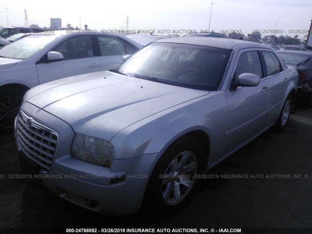 2C3LA43R66H327250 - 2006 CHRYSLER 300 SILVER photo 2