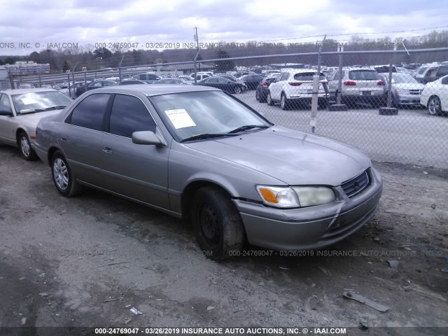 4T1BG22K11U104453 - 2001 TOYOTA CAMRY CE/LE/XLE 金色 照片 1