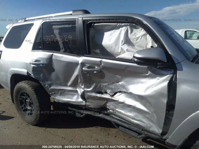 JTEBU5JR5H5445741 - 2017 TOYOTA 4RUNNER SR5 PREM/LTDL/TRAIL/TRD SILVER photo 6