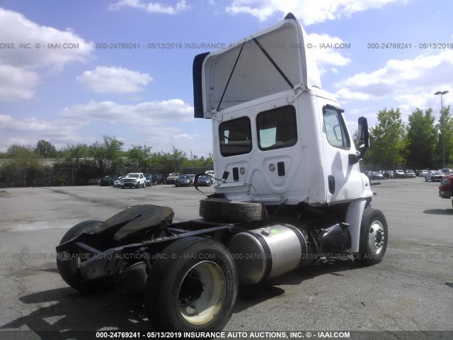 1FUBGAD49FLGD9919 - 2015 FREIGHTLINER CASCADIA 113  Unknown photo 4