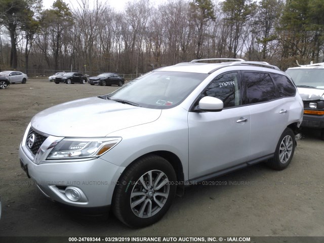 5N1AR2MM0FC690578 - 2015 NISSAN PATHFINDER S/SV/SL/PLATINUM SILVER photo 2