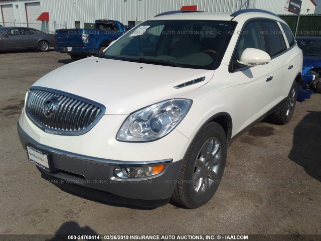 5GAKRCED7BJ412197 - 2011 BUICK ENCLAVE CXL WHITE photo 2