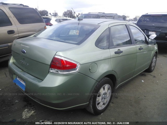 1FAHP34N88W163595 - 2008 FORD FOCUS S/SE GREEN photo 4