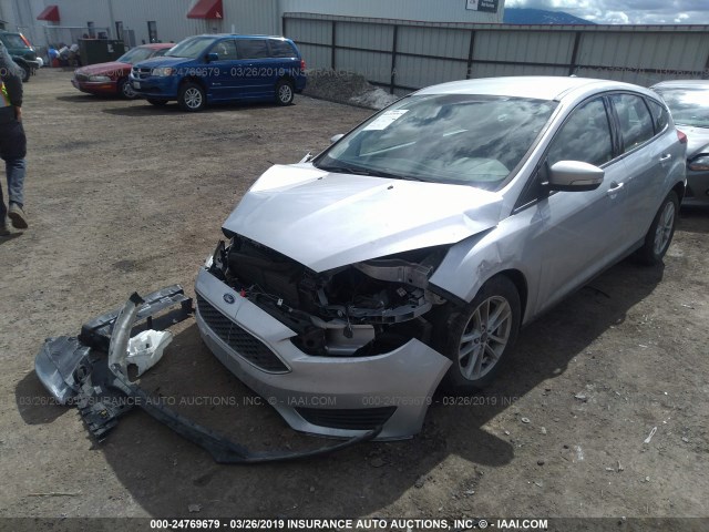 1FADP3K21JL217897 - 2018 FORD FOCUS SE SILVER photo 2