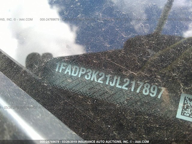 1FADP3K21JL217897 - 2018 FORD FOCUS SE SILVER photo 9