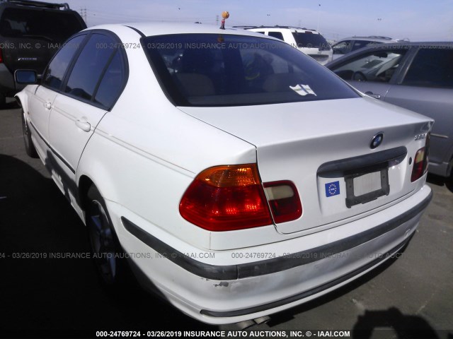 WBAAM3334XFP55947 - 1999 BMW 323 I AUTOMATIC WHITE photo 3