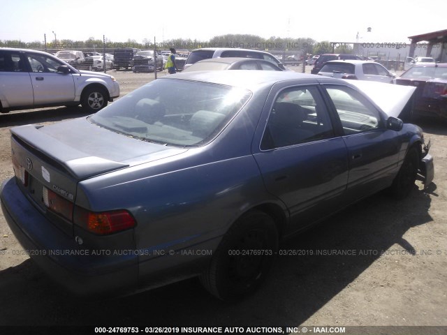 JT2BG22K410540332 - 2001 TOYOTA CAMRY CE/LE/XLE BLUE photo 4