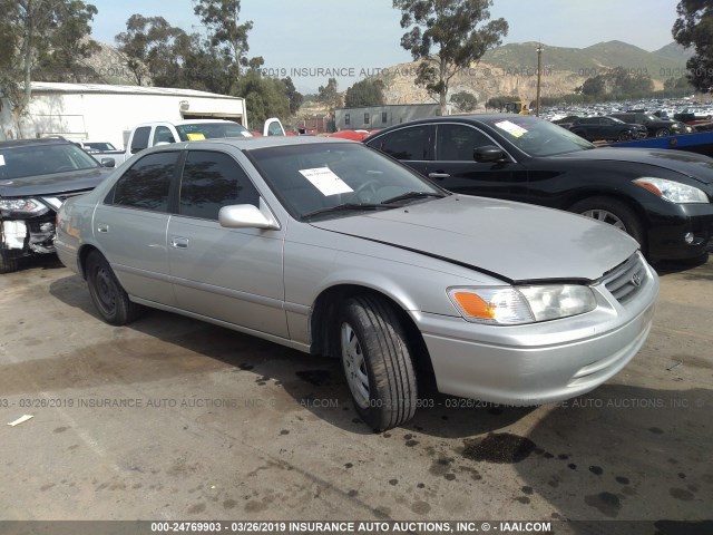 JT2BG22K5Y0418654 - 2000 TOYOTA CAMRY CE/LE/XLE SILVER photo 1