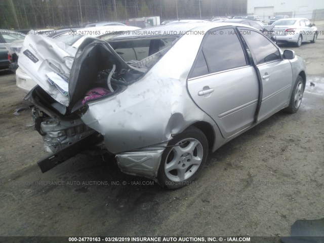 4T1BE32K93U695596 - 2003 TOYOTA CAMRY LE/XLE/SE SILVER photo 4