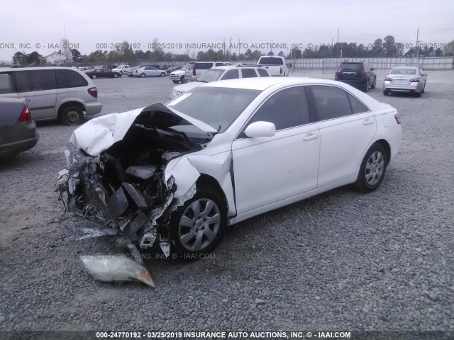 4T1BK3EK1AU605424 - 2010 TOYOTA CAMRY SE/LE/XLE WHITE photo 2
