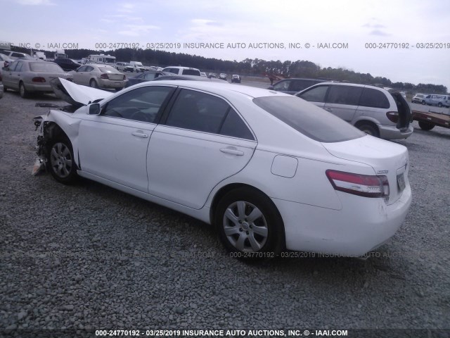 4T1BK3EK1AU605424 - 2010 TOYOTA CAMRY SE/LE/XLE WHITE photo 3