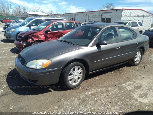 1FAFP56275A210887 - 2005 FORD TAURUS SEL GRAY photo 2