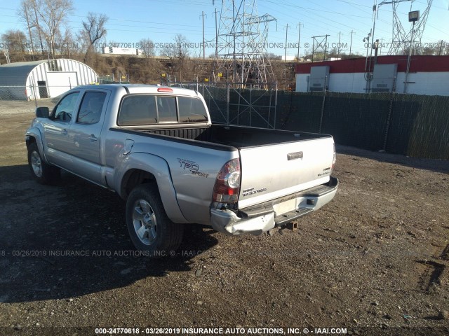 3TMMU4FN7AM018221 - 2010 TOYOTA TACOMA DOUBLE CAB LONG BED SILVER photo 3