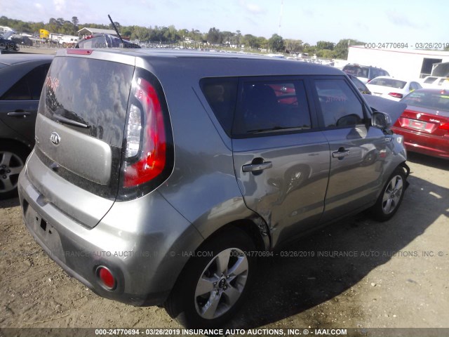 KNDJN2A25K7671059 - 2019 KIA SOUL GRAY photo 4