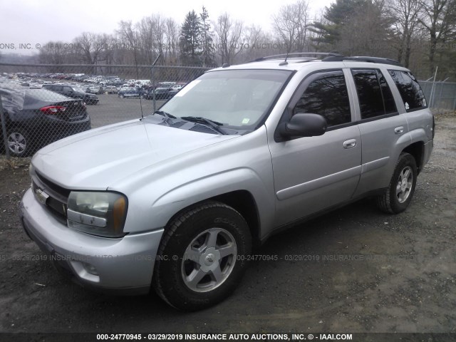 1GNDT13S752213171 - 2005 CHEVROLET TRAILBLAZER LS/LT SILVER photo 2