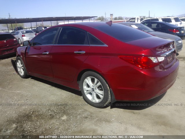 5NPEC4AC3BH174762 - 2011 HYUNDAI SONATA SE/LIMITED RED photo 3