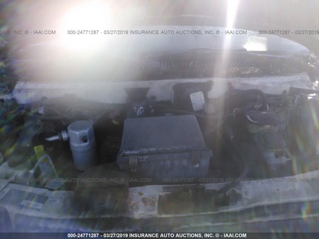 1GBDM19W9SB174146 - 1995 CHEVROLET ASTRO WHITE photo 10