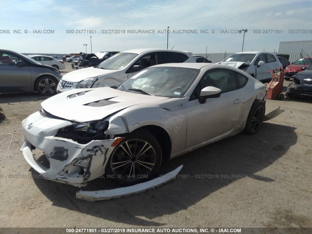 JF1ZNAA18D1715510 - 2013 TOYOTA SCION FR-S WHITE photo 2