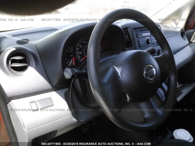 3N6CM0KN1FK715572 - 2015 NISSAN NV200 2.5S/2.5SV WHITE photo 5