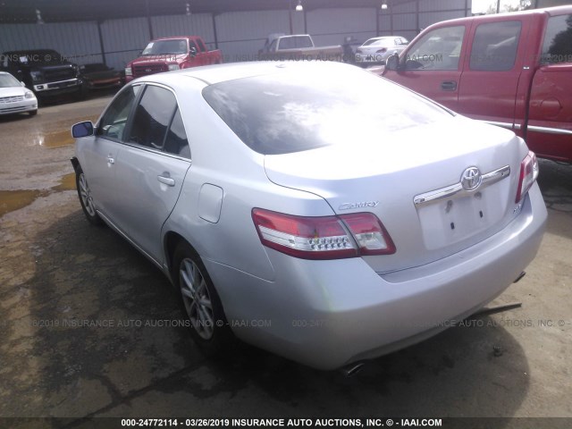 4T1BK3EK1BU122033 - 2011 TOYOTA CAMRY SE/LE/XLE SILVER photo 3