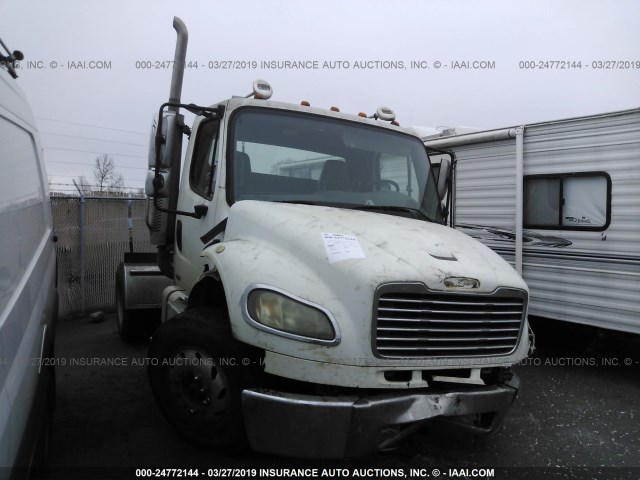 1FUBCXDJ45HU07901 - 2005 FREIGHTLINER M2 106 MEDIUM DUTY WHITE photo 1