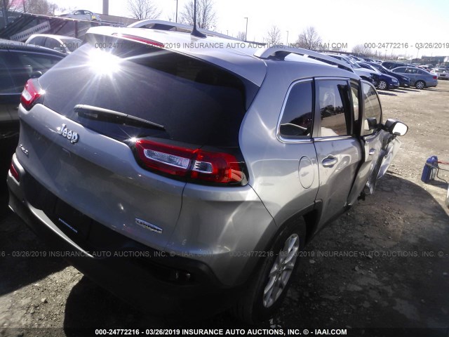 1C4PJMCB8HW567629 - 2017 JEEP CHEROKEE LATITUDE SILVER photo 4