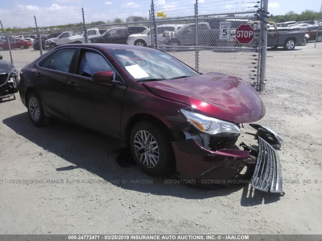 4T1BF1FK1HU629868 - 2017 TOYOTA CAMRY LE/XLE/SE/XSE RED photo 1