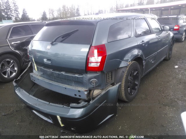 2D4FV48T75H598577 - 2005 DODGE MAGNUM SE GREEN photo 4