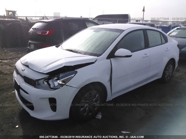 3KPA24AB5KE205734 - 2019 KIA RIO S WHITE photo 2