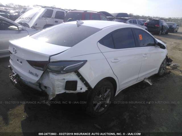 5NPD84LF8HH055375 - 2017 HYUNDAI ELANTRA SE/VALUE/LIMITED WHITE photo 4