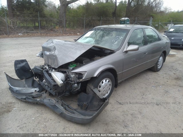 4T1BG22K8VU090413 - 1997 TOYOTA CAMRY CE/LE/XLE 灰色 照片 2