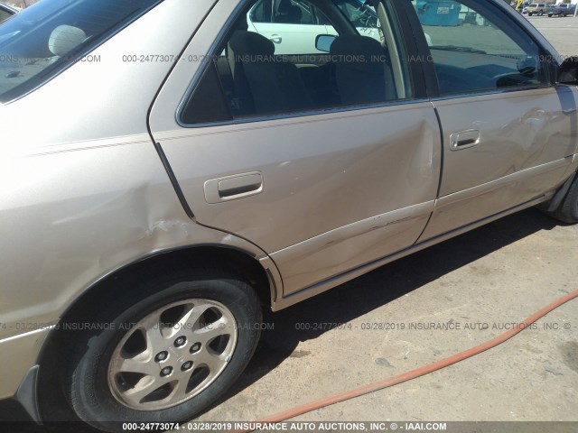 JT2BF28K1Y0255849 - 2000 TOYOTA CAMRY LE/XLE 棕色 照片 6