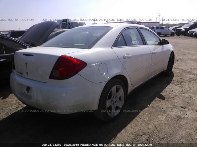 1G2ZG57B284200541 - 2008 PONTIAC G6 SE WHITE photo 4