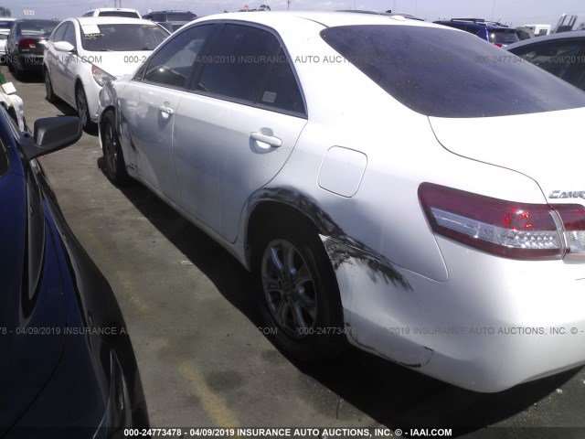 4T4BF3EK3BR183667 - 2011 TOYOTA CAMRY SE/LE/XLE Weiß Foto 6