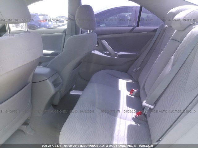 4T4BF3EK3BR183667 - 2011 TOYOTA CAMRY SE/LE/XLE Weiß Foto 8