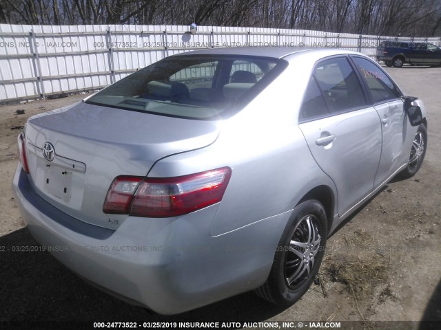 4T4BE46K37R001075 - 2007 TOYOTA CAMRY NEW GENERAT CE/LE/XLE/SE SILVER photo 4